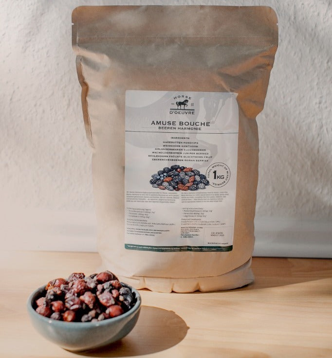 1 kg kraft paper bag of Horse d'Oeuvre Amuse Bouche Beeren Harmonie dried whole berries